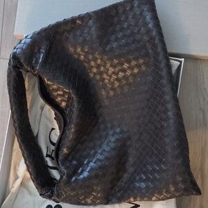 Bottega Veneta Intrecciato Leather Large Bag.